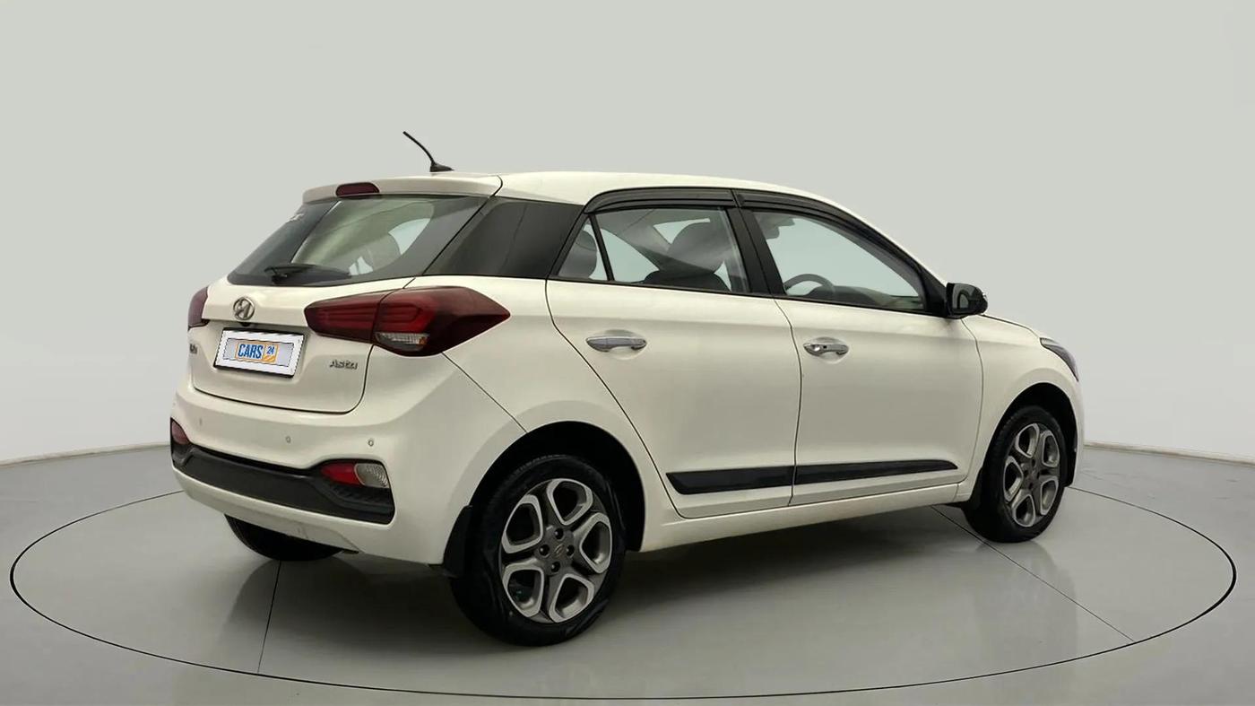 2018 Hyundai Elite i20 ASTA 1.2 (O), Petrol, Manual, 27,925 km, Right Back Diagonal