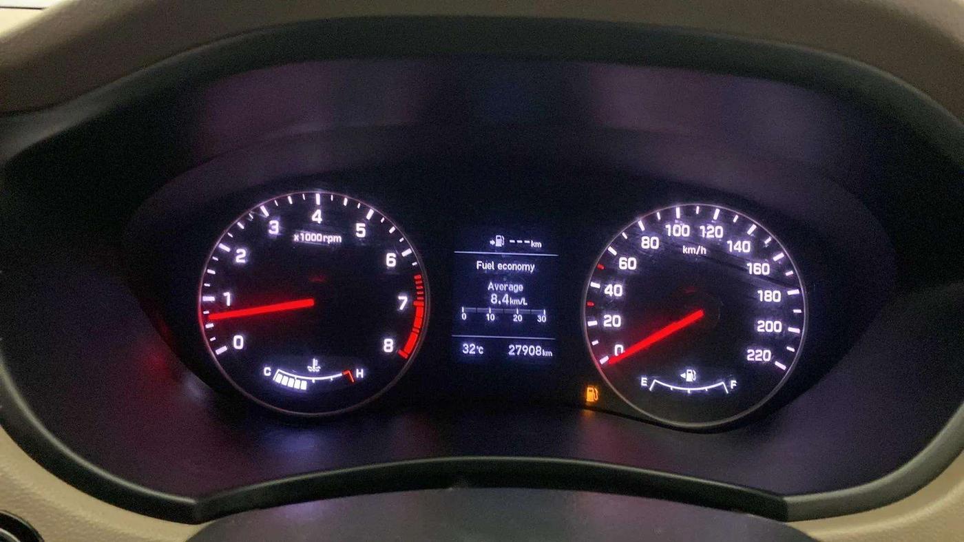 2018 Hyundai Elite i20 ASTA 1.2 (O), Petrol, Manual, 27,925 km, Odometer Image