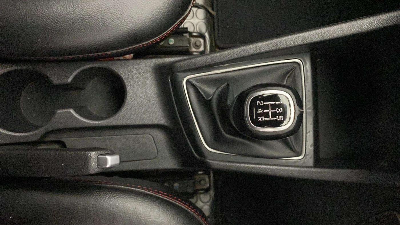 2018 Hyundai Elite i20 ASTA 1.2 (O), Petrol, Manual, 27,925 km, Gear Lever