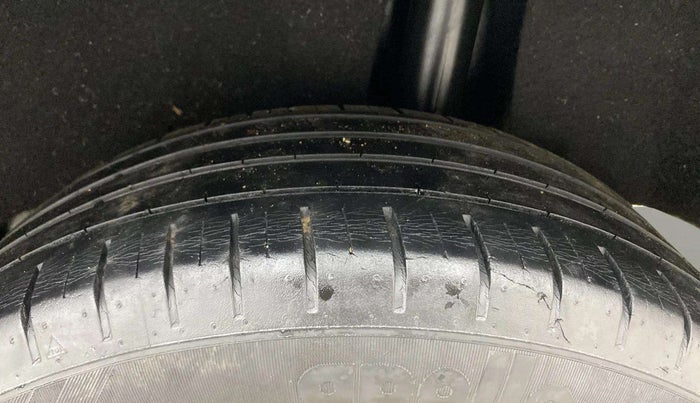 2018 Maruti Baleno ZETA PETROL 1.2, Petrol, Manual, 46,394 km, Left Rear Tyre Tread