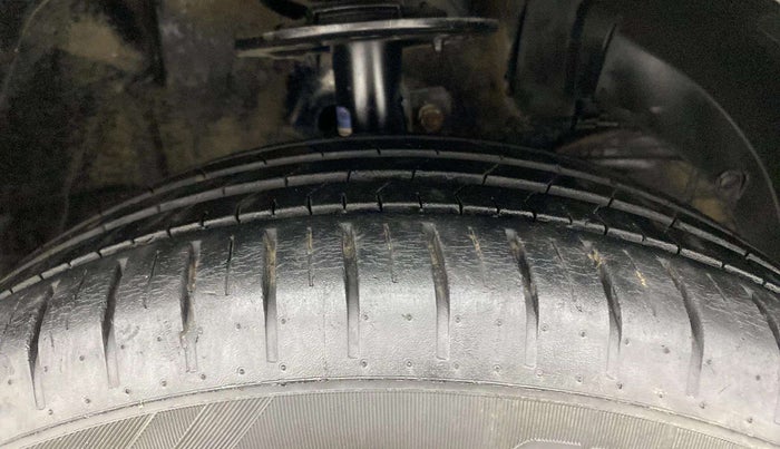 2018 Maruti Baleno ZETA PETROL 1.2, Petrol, Manual, 46,394 km, Right Front Tyre Tread