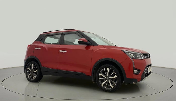 2021 Mahindra XUV300 W8 (O) 1.2 PETROL, Petrol, Manual, 27,218 km, Right Front Diagonal