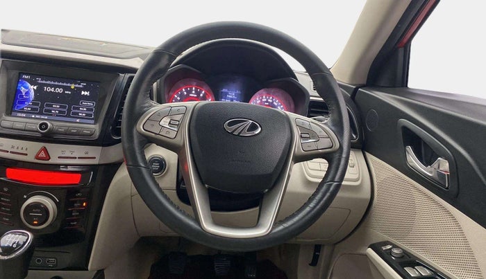 2021 Mahindra XUV300 W8 (O) 1.2 PETROL, Petrol, Manual, 27,218 km, Steering Wheel Close Up