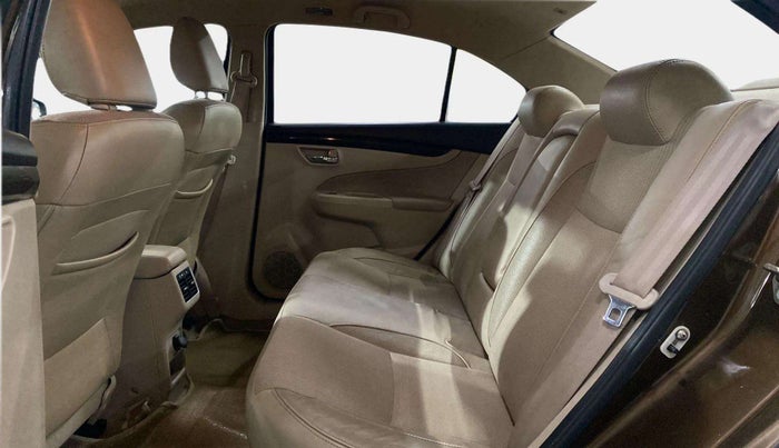 2015 Maruti Ciaz ZXI AT, Petrol, Automatic, 41,101 km, Right Side Rear Door Cabin