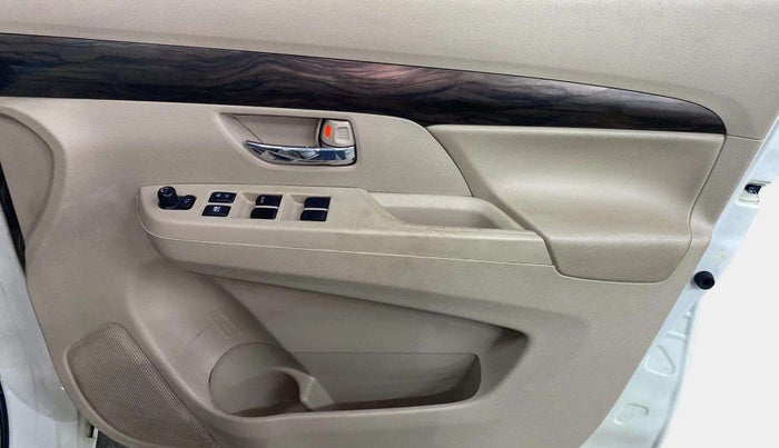 2019 Maruti Ertiga ZXI AT SHVS, Petrol, Automatic, 31,219 km, Driver Side Door Panels Control