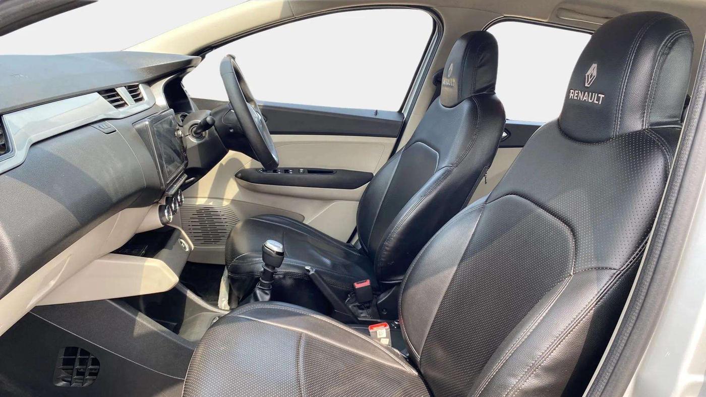 2019 Renault TRIBER RXZ, Petrol, Manual, 82,661 km, Right Side Front Door Cabin