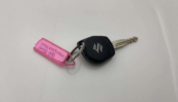 2019 Maruti IGNIS DELTA 1.2, Petrol, Manual, 59,017 km, Key Close Up