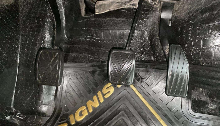 2019 Maruti IGNIS DELTA 1.2, Petrol, Manual, 59,017 km, Pedals