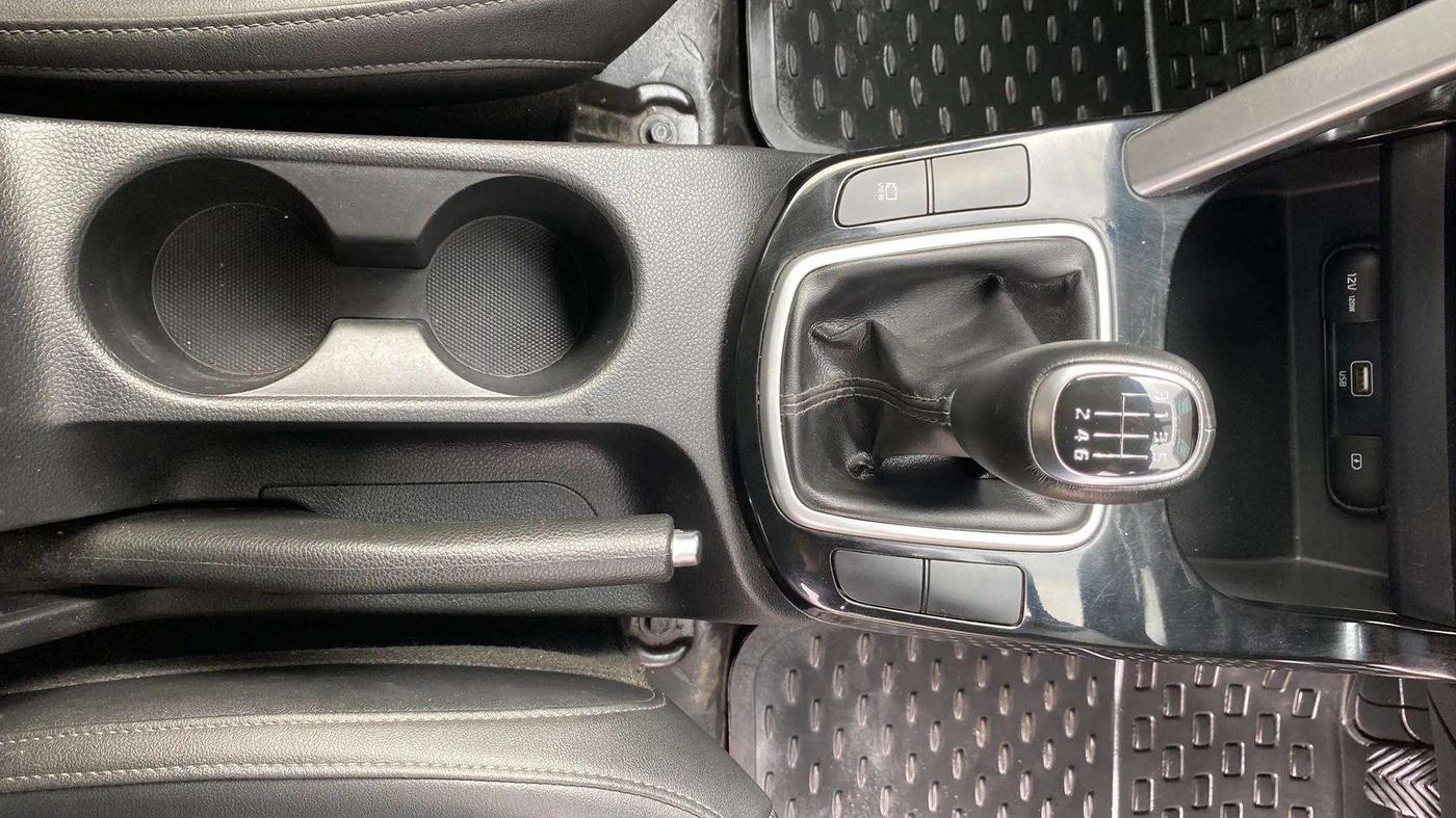 2020 KIA SELTOS HTX ANNIVERSARY EDITION 1.5 PETROL, Petrol, Manual, 48,517 km, Gear Lever