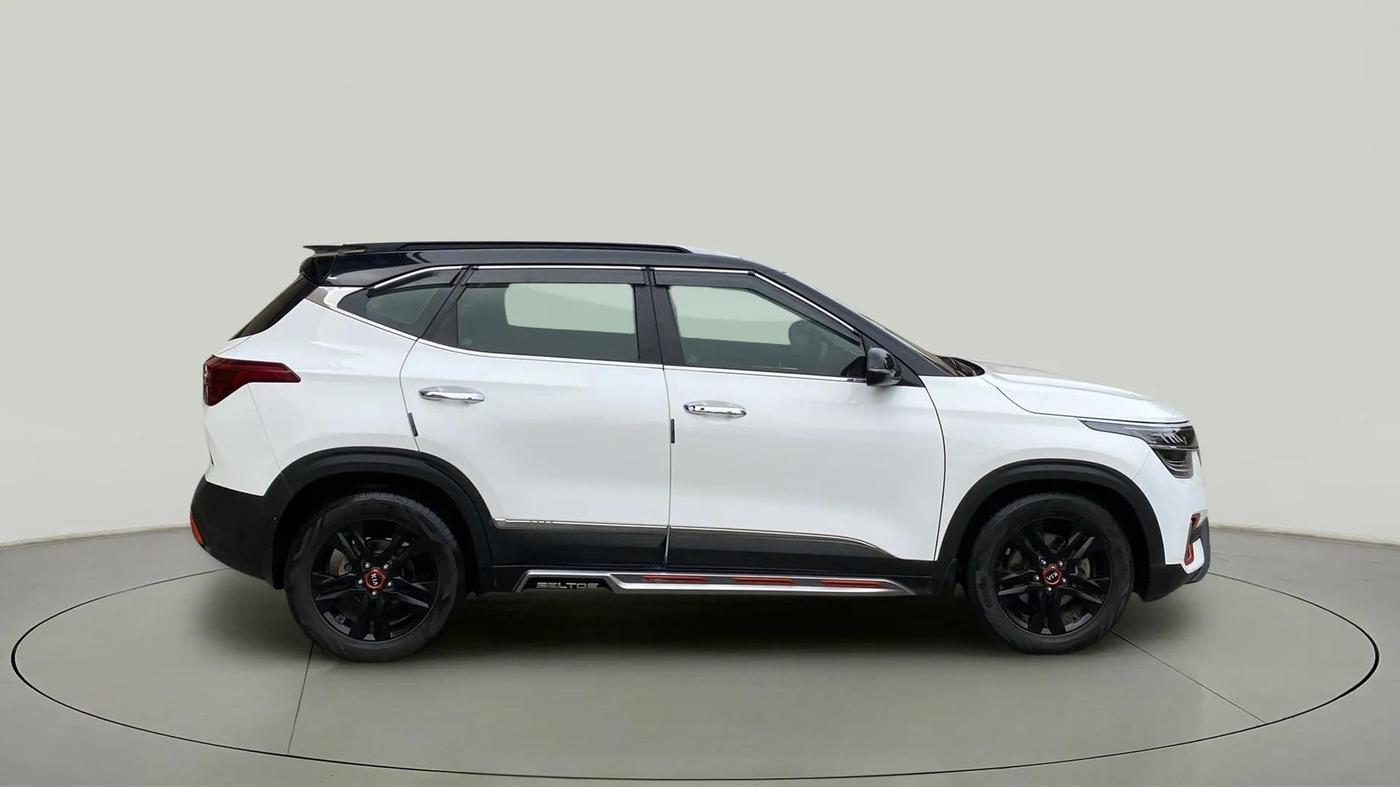 2020 KIA SELTOS HTX ANNIVERSARY EDITION 1.5 PETROL, Petrol, Manual, 48,517 km, Right Side View
