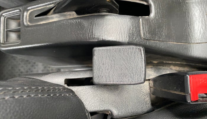 2022 Maruti Eeco 5 STR AC (O), Petrol, Manual, 14,671 km, Driver Side Adjustment Panel