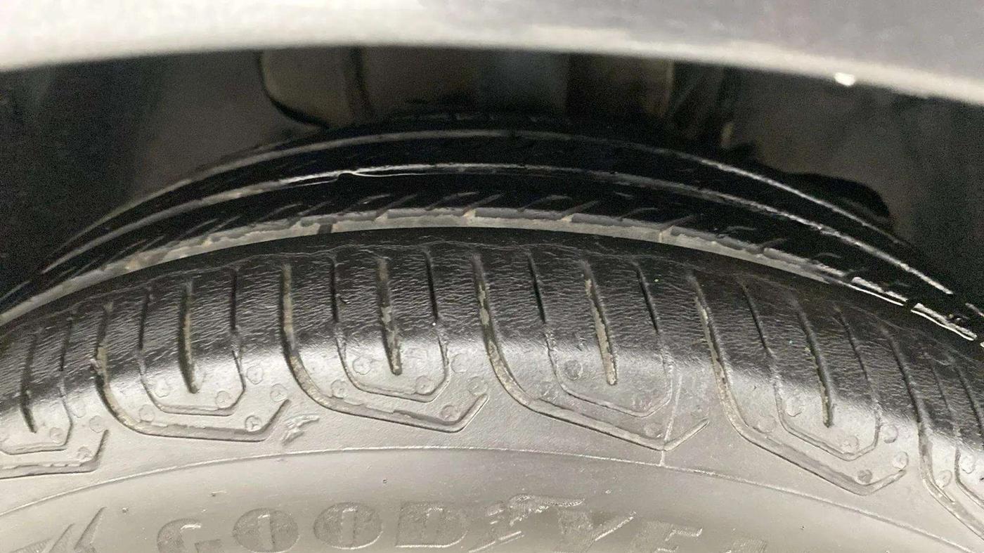 2023 Tata Tiago XZ PLUS CNG, CNG, Manual, 37,629 km, Right Front Tyre Tread