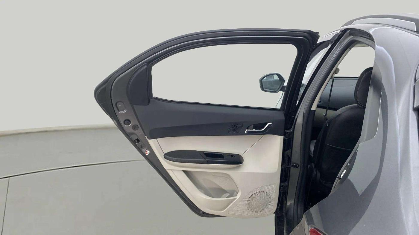 2023 Tata Tiago XZ PLUS CNG, CNG, Manual, 37,629 km, LHS Rear Door