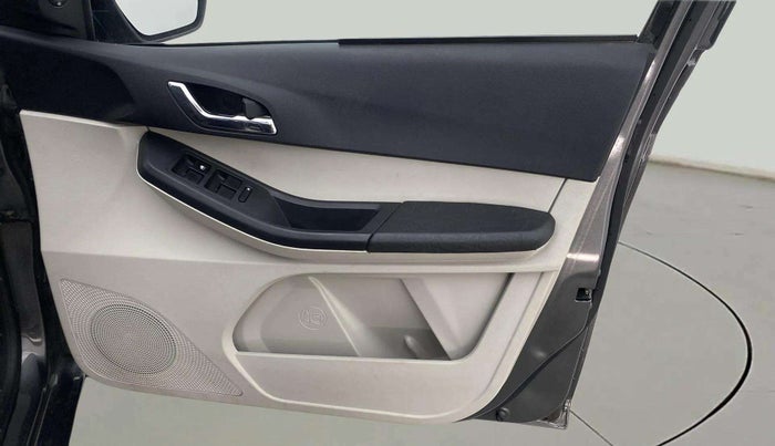 2023 Tata Tiago XZ PLUS CNG, CNG, Manual, 37,368 km, Driver Side Door Panels Control