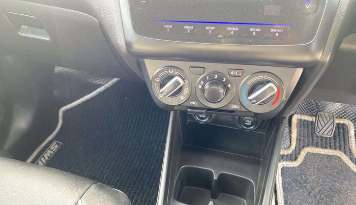 2021 Maruti Swift VXI, Petrol, Manual, 28,822 km, AC Unit - Front vent has minor damage