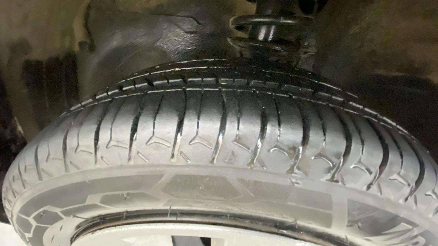 2018 Maruti Alto K10 VXI (O), Petrol, Manual, 33,629 km, Left Front Tyre Tread