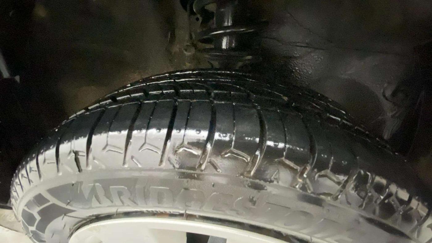 2018 Maruti Alto K10 VXI (O), Petrol, Manual, 33,629 km, Right Front Tyre Tread