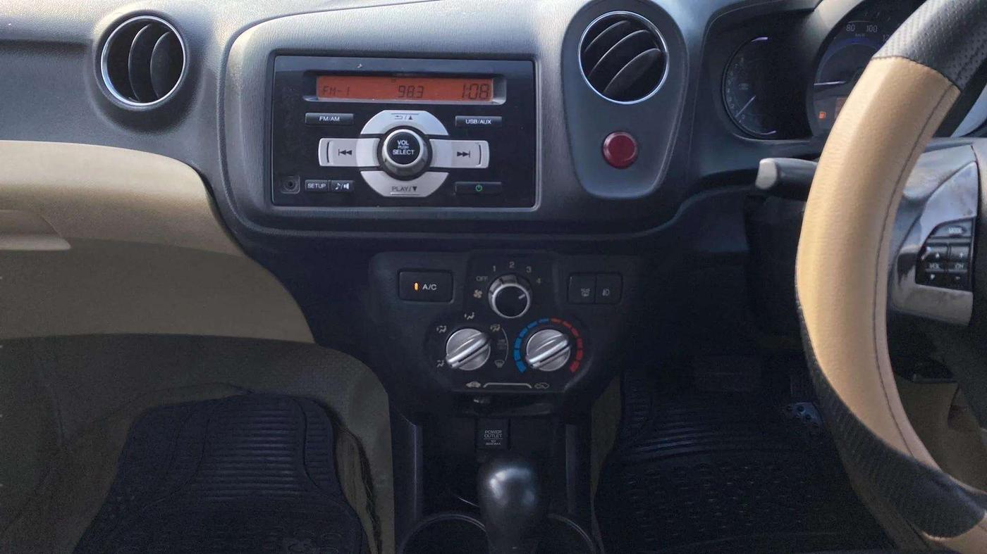 2015 Honda Brio VX AT, Petrol, Automatic, 87,839 km, Air Conditioner