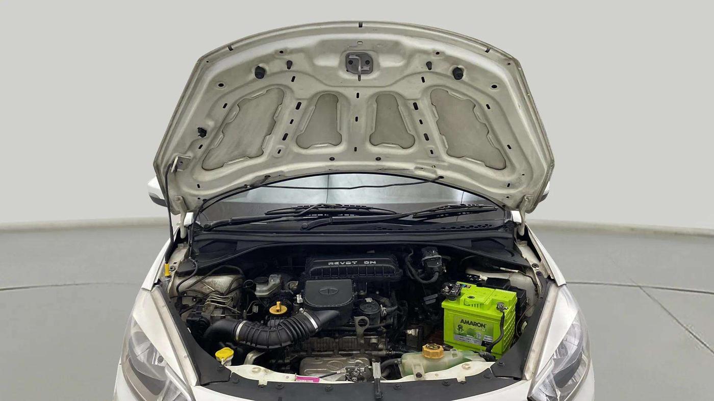 2017 Tata Tiago XZA PETROL, Petrol, Automatic, 72,447 km, Open Bonet