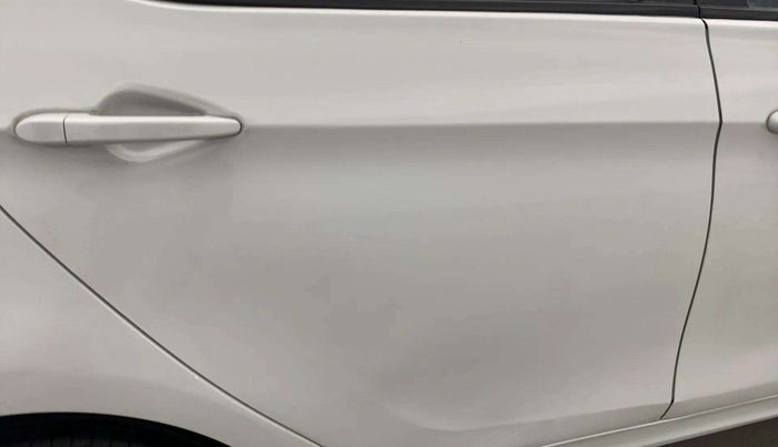 2017 Tata Tiago XZA PETROL, Petrol, Automatic, 72,394 km, Right rear door - Paint minor damage