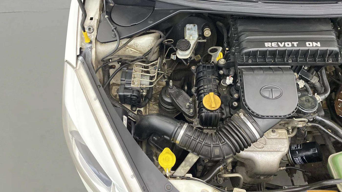 2017 Tata Tiago XZA PETROL, Petrol, Automatic, 72,447 km, Engine View - Right