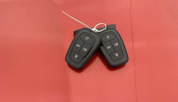 2021 Tata ALTROZ XT PETROL, Petrol, Manual, 31,776 km, Key Close Up