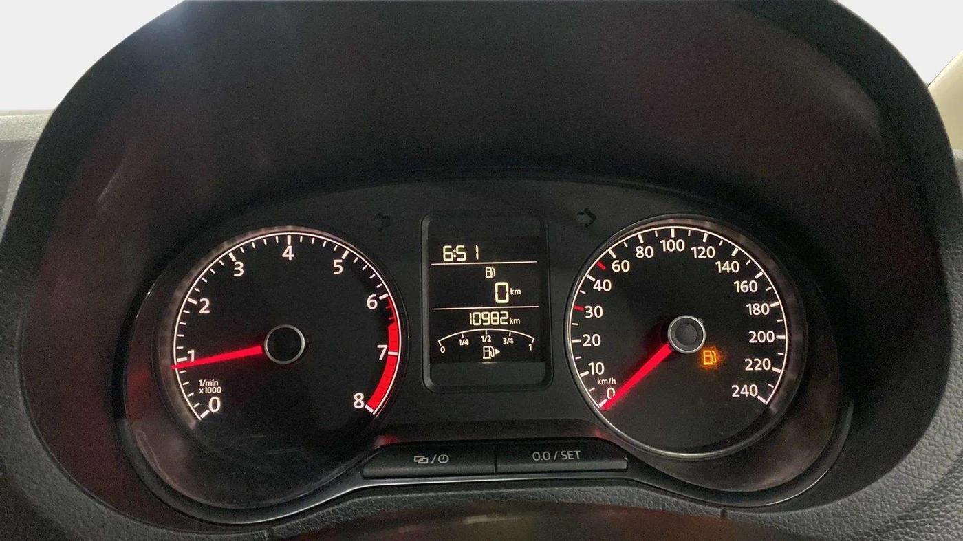 2015 Volkswagen Polo HIGHLINE1.2L, Petrol, Manual, 10,985 km, Odometer Image