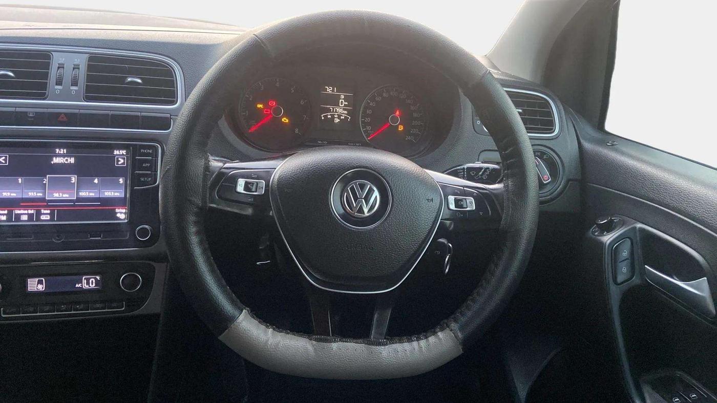 2020 Volkswagen Polo HIGHLINE PLUS 1.0, Petrol, Manual, 71,880 km, Steering Wheel Close Up