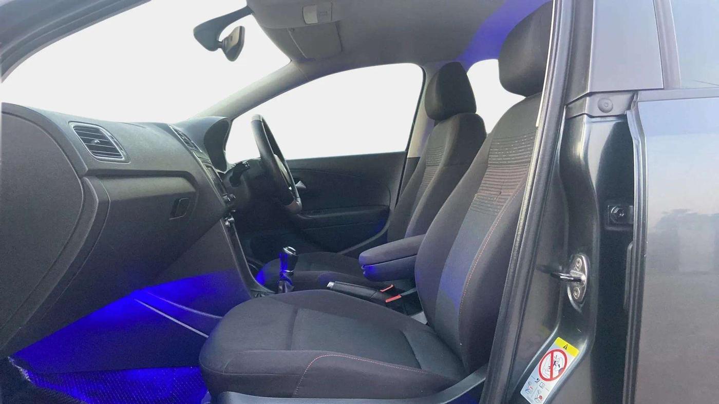 2020 Volkswagen Polo HIGHLINE PLUS 1.0, Petrol, Manual, 71,880 km, Right Side Front Door Cabin
