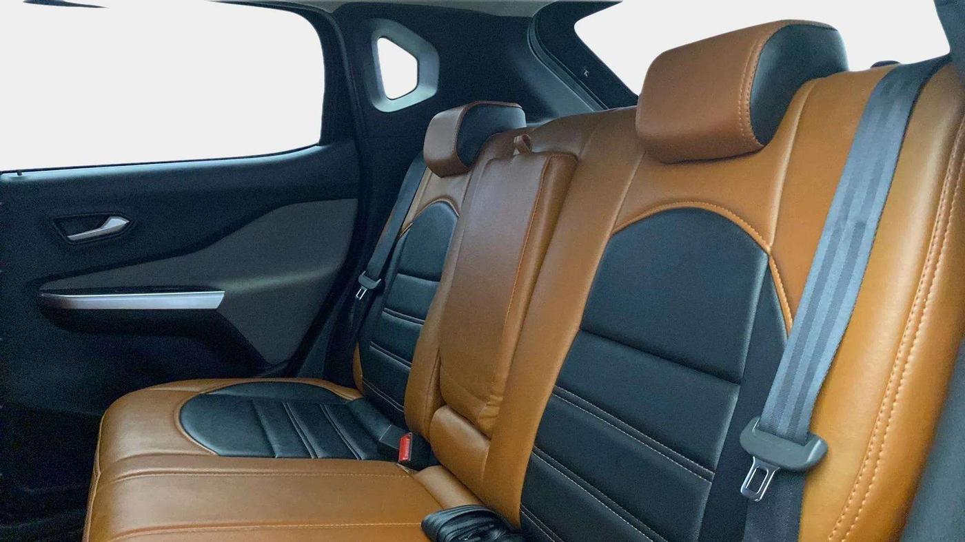 2022 Nissan MAGNITE XV MT, Petrol, Manual, 27,763 km, Right Side Rear Door Cabin