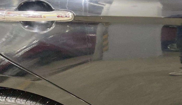 2015 Maruti Ciaz ZXI, Petrol, Manual, 53,361 km, Right rear door - Minor scratches