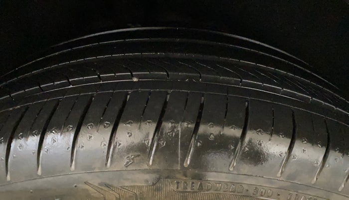 2018 Ford Ecosport TITANIUM + 1.5L PETROL AT, Petrol, Automatic, 72,777 km, Right Rear Tyre Tread