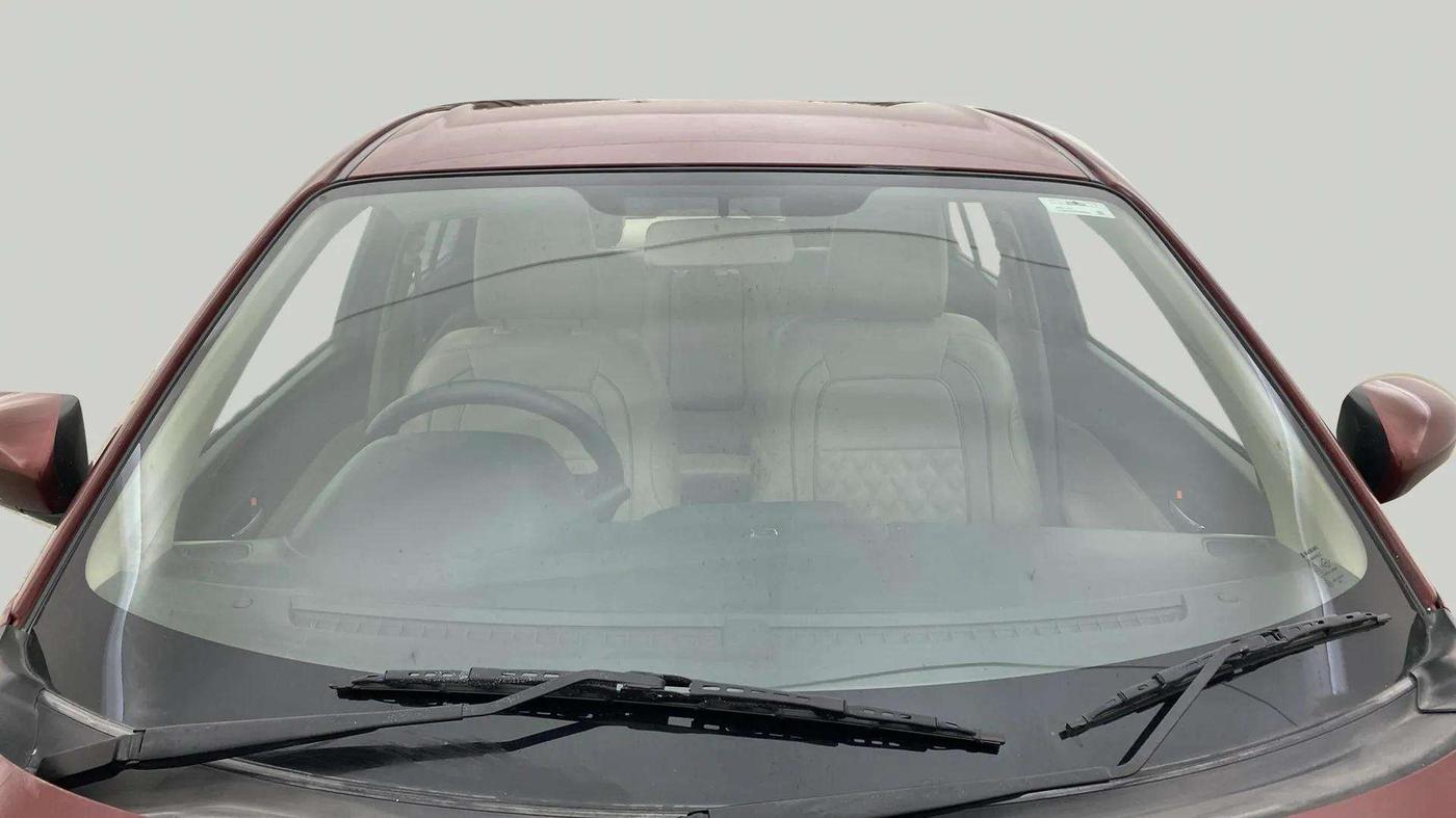 2017 Maruti Dzire ZXI, Petrol, Manual, 34,903 km, Front Windshield