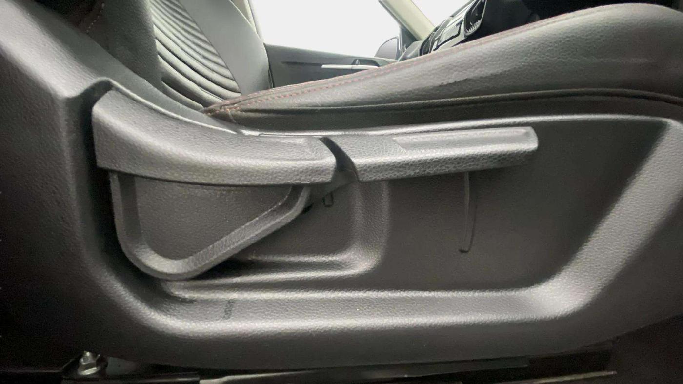 2020 KIA SONET GTX PLUS 1.0 IMT, Petrol, Manual, 50,806 km, Driver Side Adjustment Panel