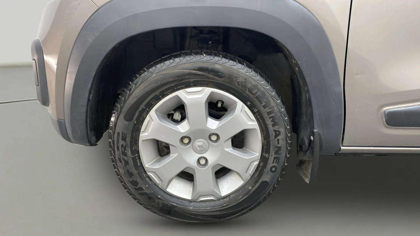 2019 Renault Kwid CLIMBER 1.0 AMT, Petrol, Automatic, 16,472 km, Left Front Wheel