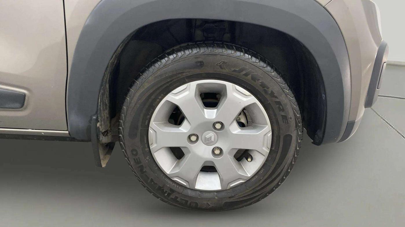 2019 Renault Kwid CLIMBER 1.0 AMT, Petrol, Automatic, 16,472 km, Right Front Wheel