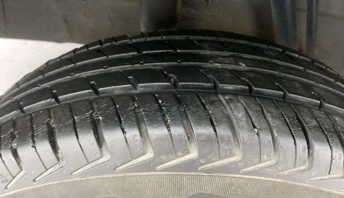 2019 Renault Kwid CLIMBER 1.0 AMT, Petrol, Automatic, 16,472 km, Right Rear Tyre Tread