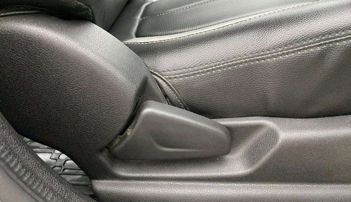2019 Renault Kwid CLIMBER 1.0 AMT, Petrol, Automatic, 16,472 km, Driver Side Adjustment Panel
