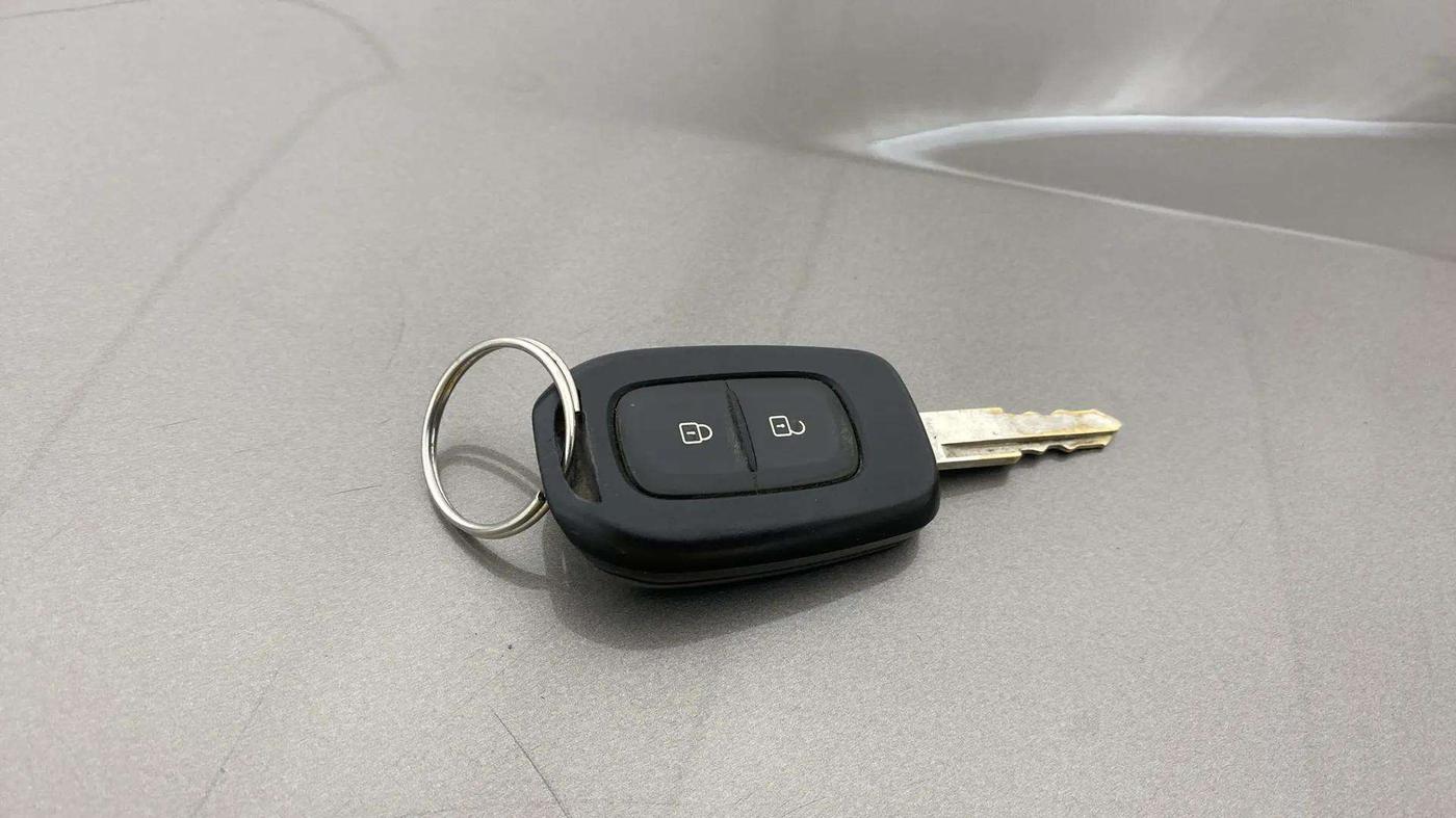 2019 Renault Kwid CLIMBER 1.0 AMT, Petrol, Automatic, 16,472 km, Key Close Up