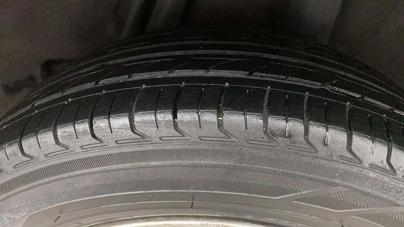 2016 Honda Jazz 1.2L I-VTEC V AT, Petrol, Automatic, 50,334 km, Left Rear Tyre Tread