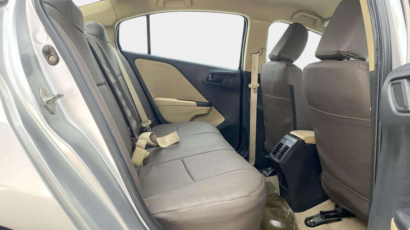 2015 Honda City 1.5L I-VTEC SV CVT, Petrol, Automatic, 62,604 km, Right Side Rear Door Cabin
