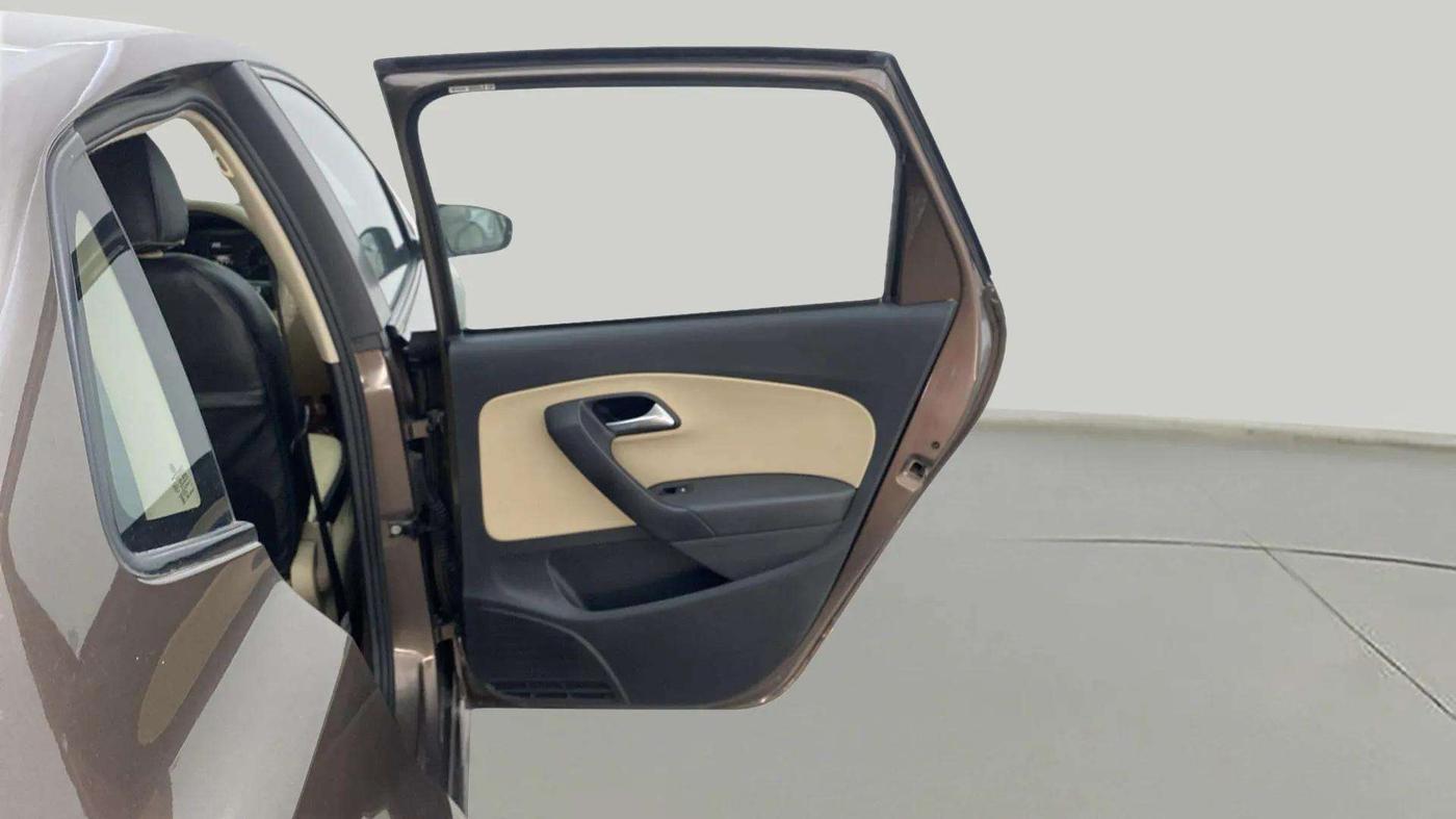 2018 Volkswagen Ameo HIGHLINE PLUS 1.5L AT 16 ALLOY, Diesel, Automatic, 45,989 km, RHS Front Door