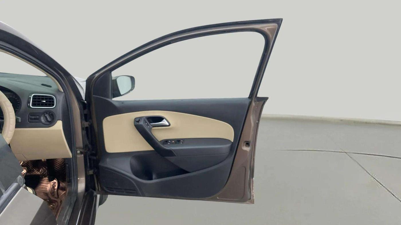 2018 Volkswagen Ameo HIGHLINE PLUS 1.5L AT 16 ALLOY, Diesel, Automatic, 45,989 km, RHS Rear Door