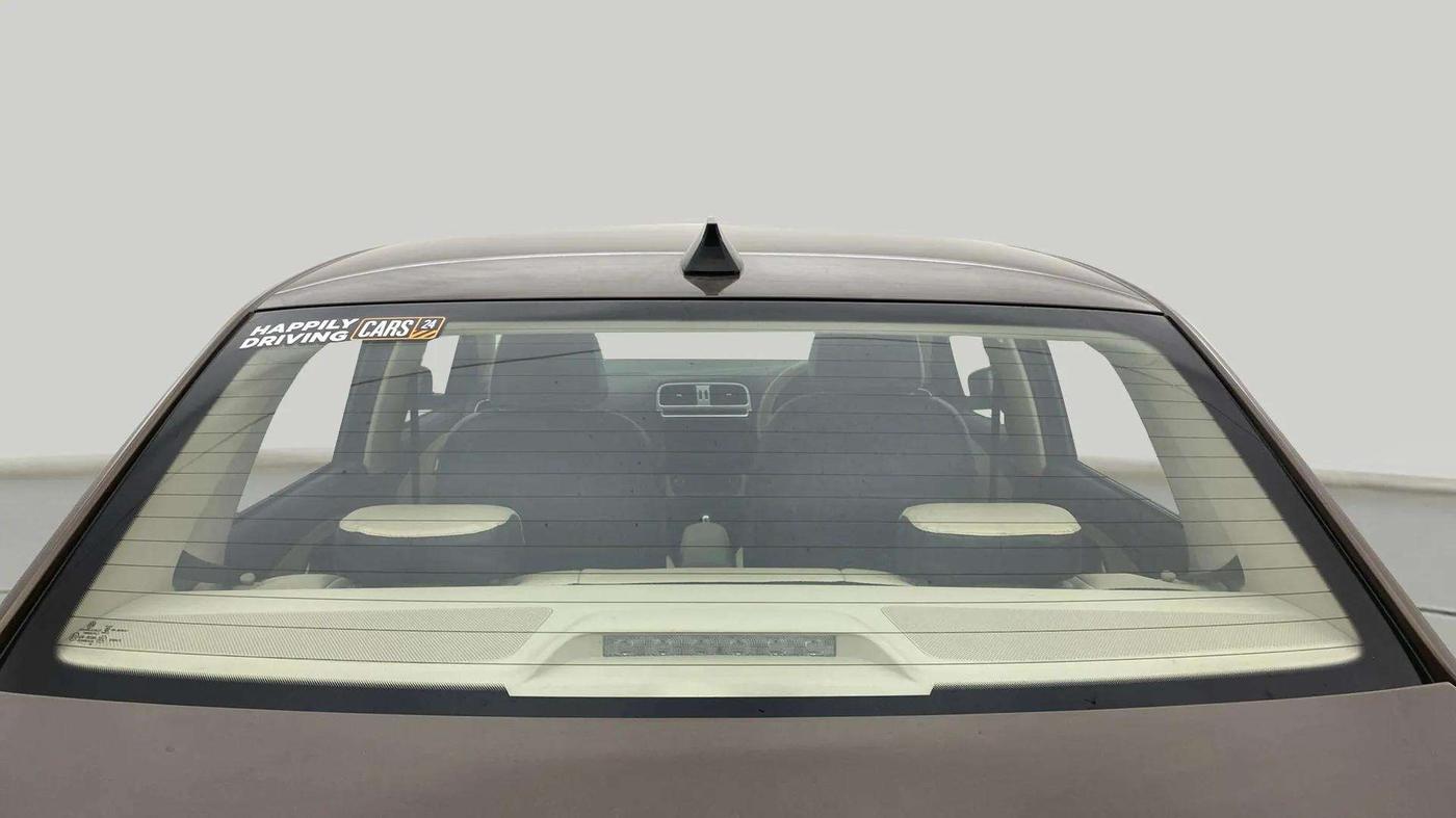 2018 Volkswagen Ameo HIGHLINE PLUS 1.5L AT 16 ALLOY, Diesel, Automatic, 45,989 km, Rear Windshield