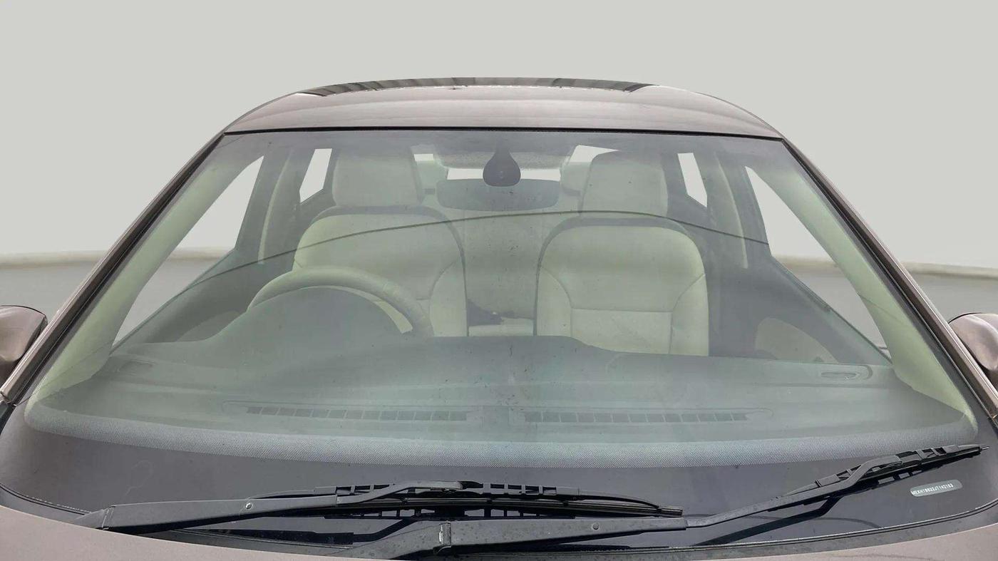 2018 Volkswagen Ameo HIGHLINE PLUS 1.5L AT 16 ALLOY, Diesel, Automatic, 45,989 km, Front Windshield