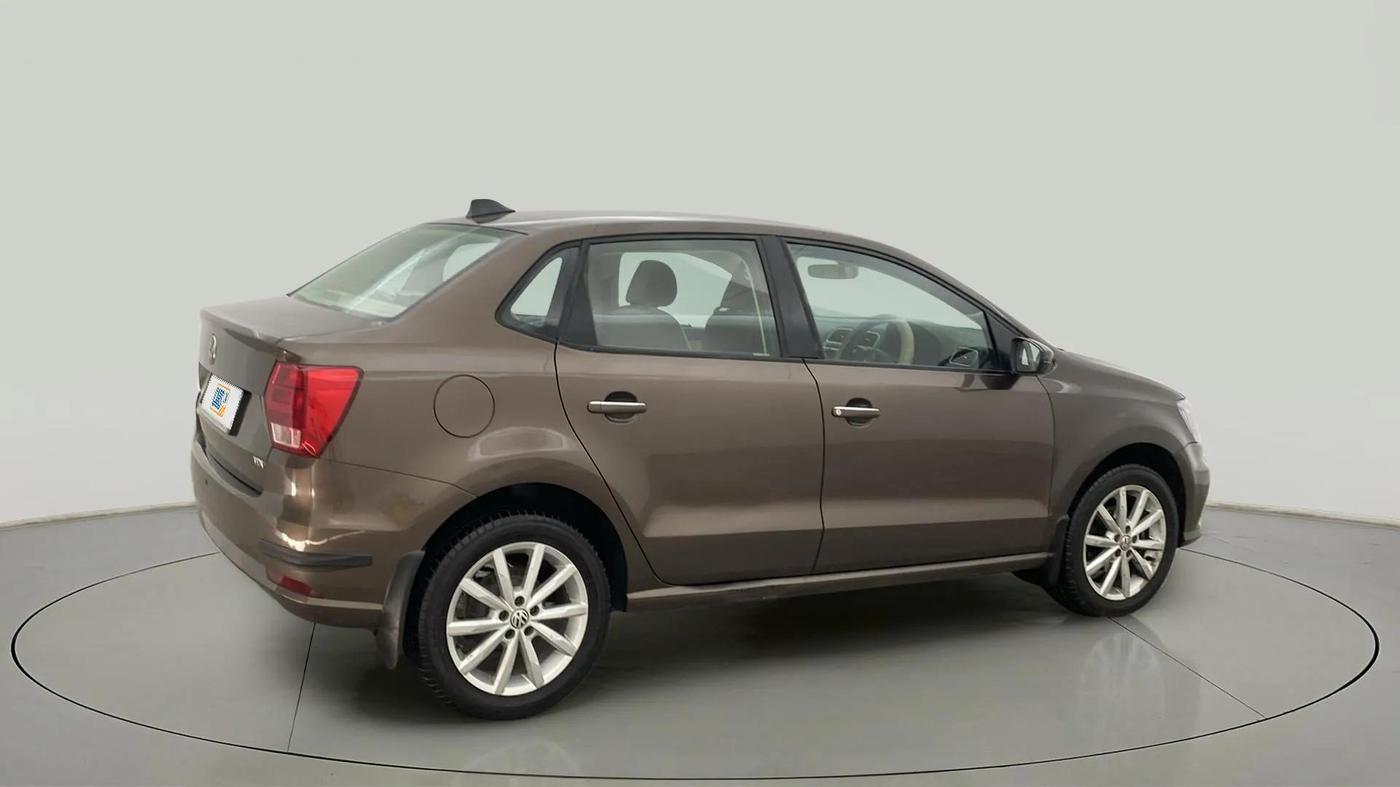 2018 Volkswagen Ameo HIGHLINE PLUS 1.5L AT 16 ALLOY, Diesel, Automatic, 45,989 km, Right Back Diagonal
