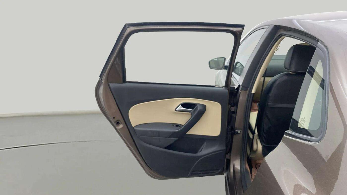 2018 Volkswagen Ameo HIGHLINE PLUS 1.5L AT 16 ALLOY, Diesel, Automatic, 45,989 km, LHS Rear Door