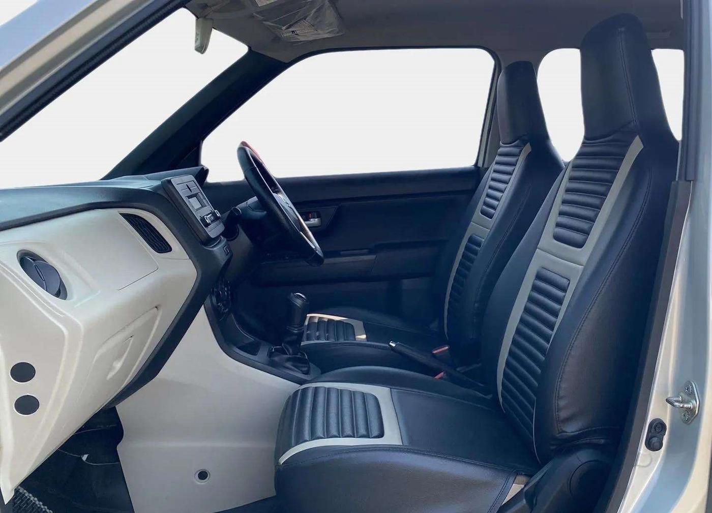 2019 Maruti New Wagon-R VXI 1.0, Petrol, Manual, 16,499 km, Right Side Front Door Cabin