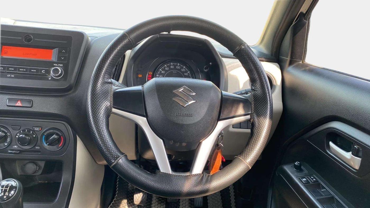 2019 Maruti New Wagon-R VXI 1.0, Petrol, Manual, 16,499 km, Steering Wheel Close Up