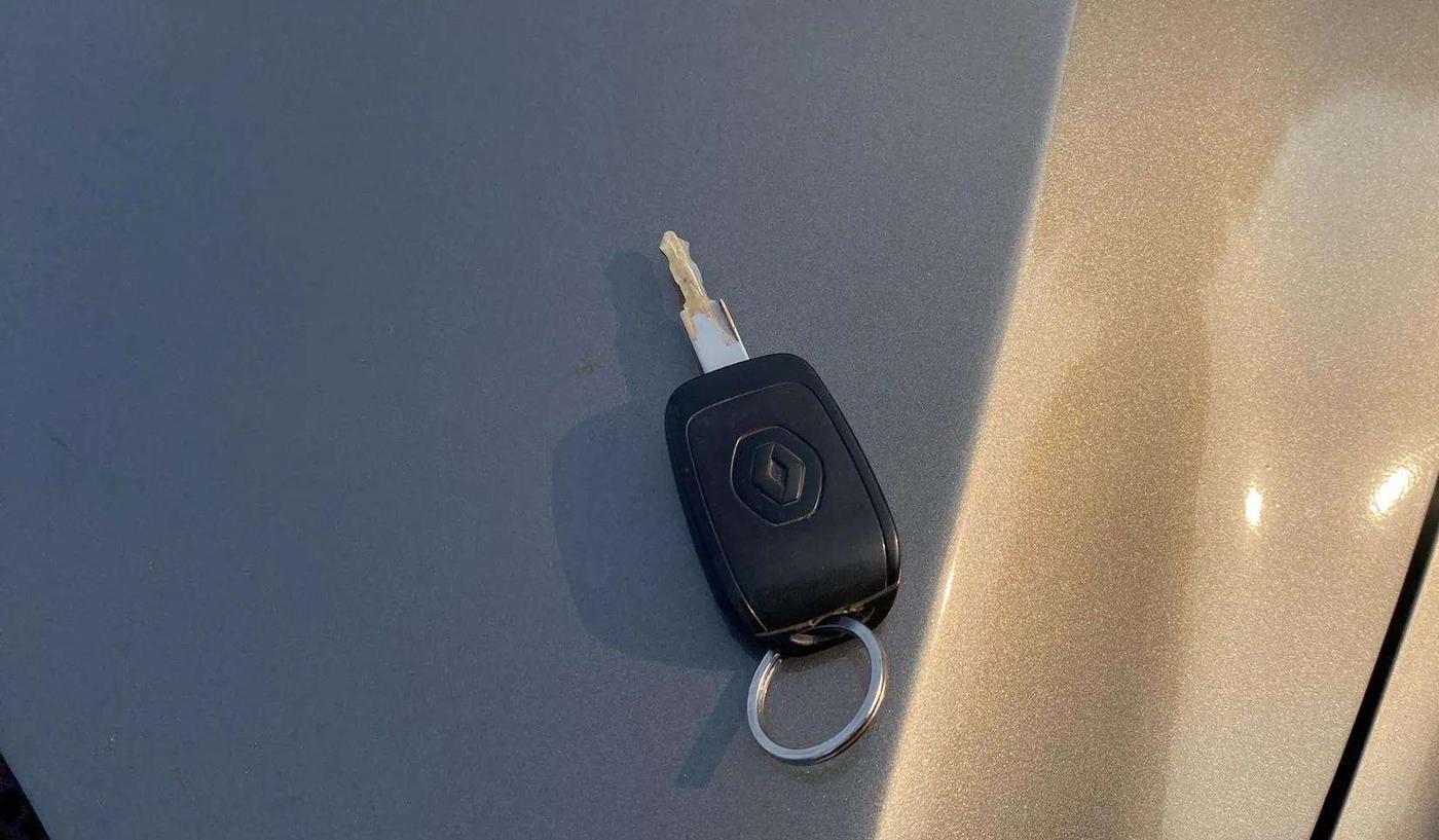 2017 Renault Kwid RXL, Petrol, Manual, 70,347 km, Key Close Up